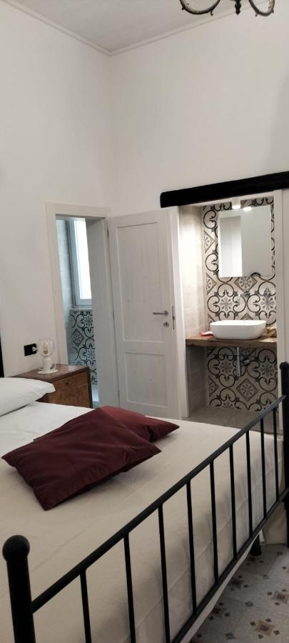 Le Scale Di Pietra Bed & Breakfast Conversano Eksteriør bilde