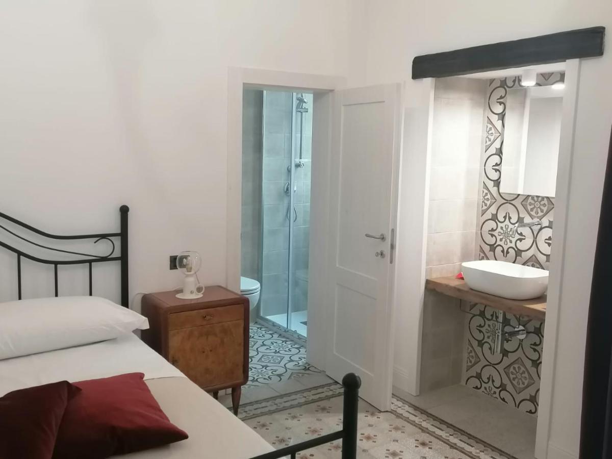 Le Scale Di Pietra Bed & Breakfast Conversano Eksteriør bilde